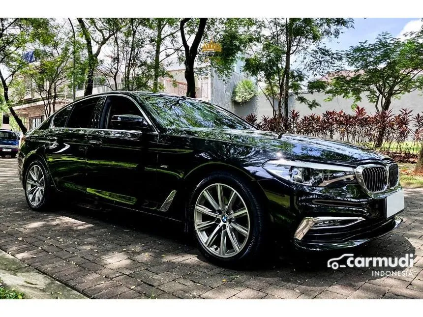 2018 BMW 520i Luxury Sedan