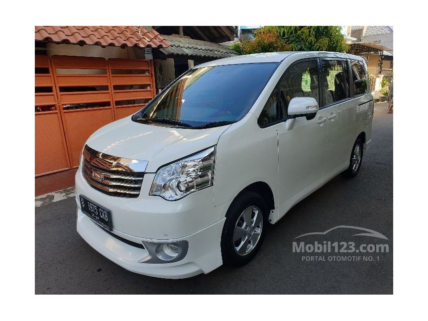 Jual Mobil Toyota NAV1 2013 V 2.0 di DKI Jakarta Automatic MPV Putih Rp