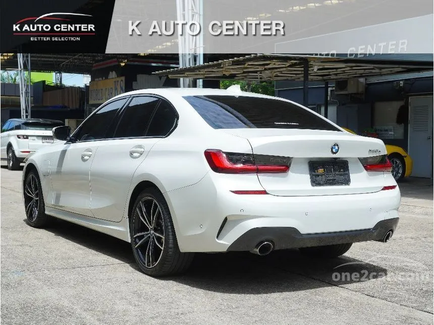 2020 BMW 330e M Sport Sedan