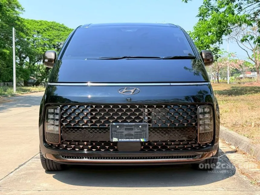 2022 Hyundai Staria Premium Van