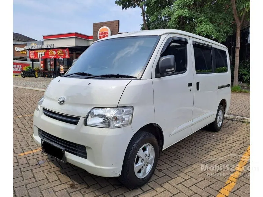 Jual Mobil Daihatsu Gran Max 2022 Mini Bus D 1.3 di Jawa Barat Manual Van Putih Rp 127.500.000