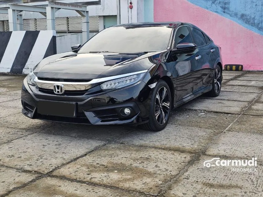 2018 Honda Civic ES Sedan