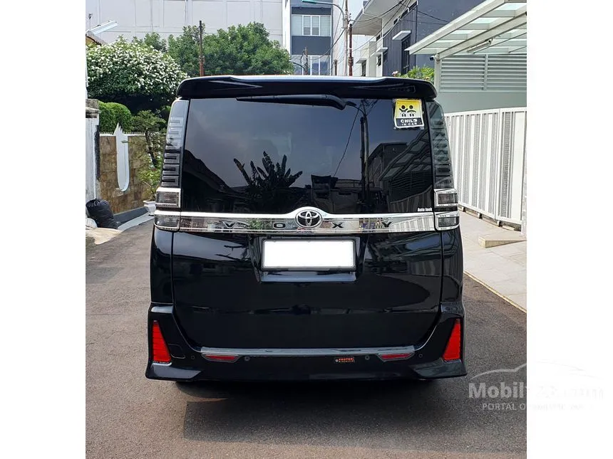 2019 Toyota Voxy MPV