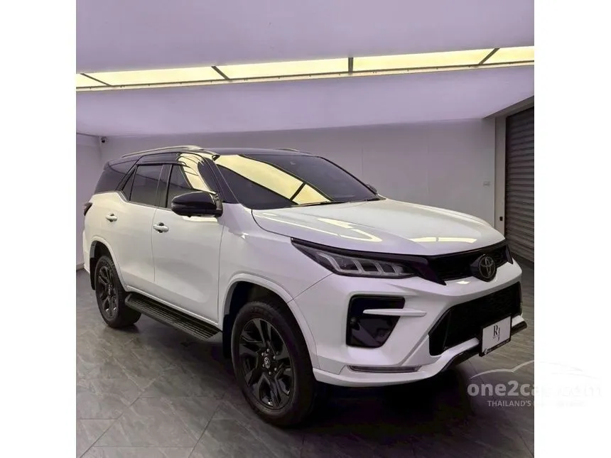 2025 Toyota FORTUNER GR Sport SUV