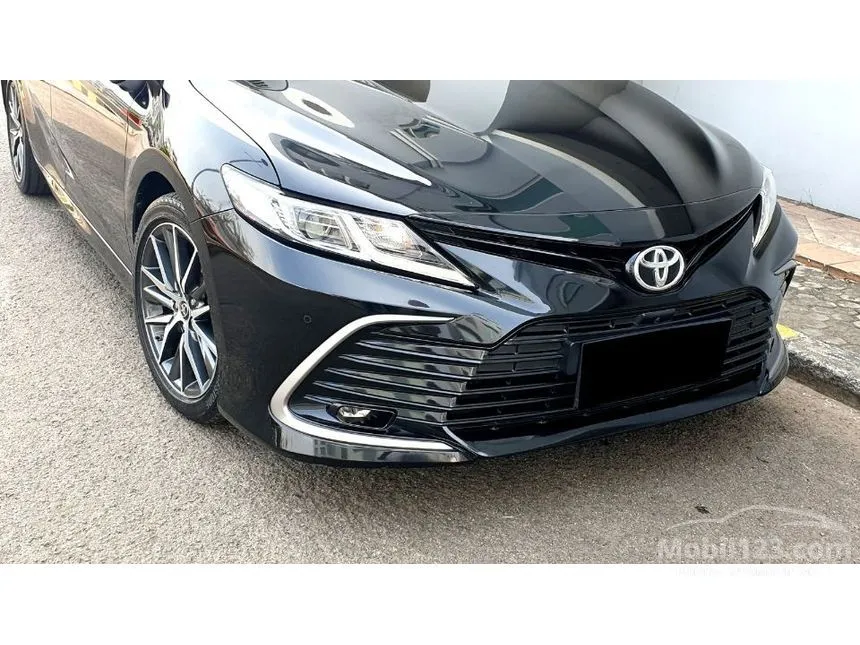 2023 Toyota Camry V Sedan