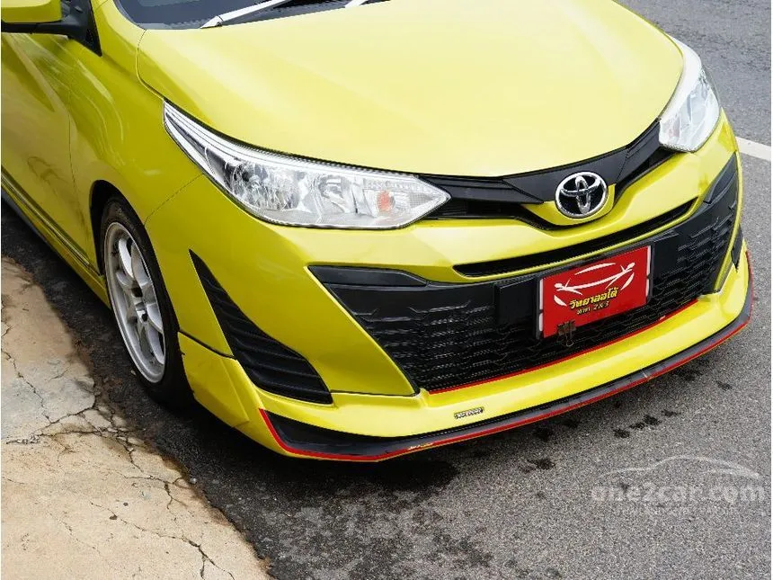 2019 Toyota YARIS E Hatchback