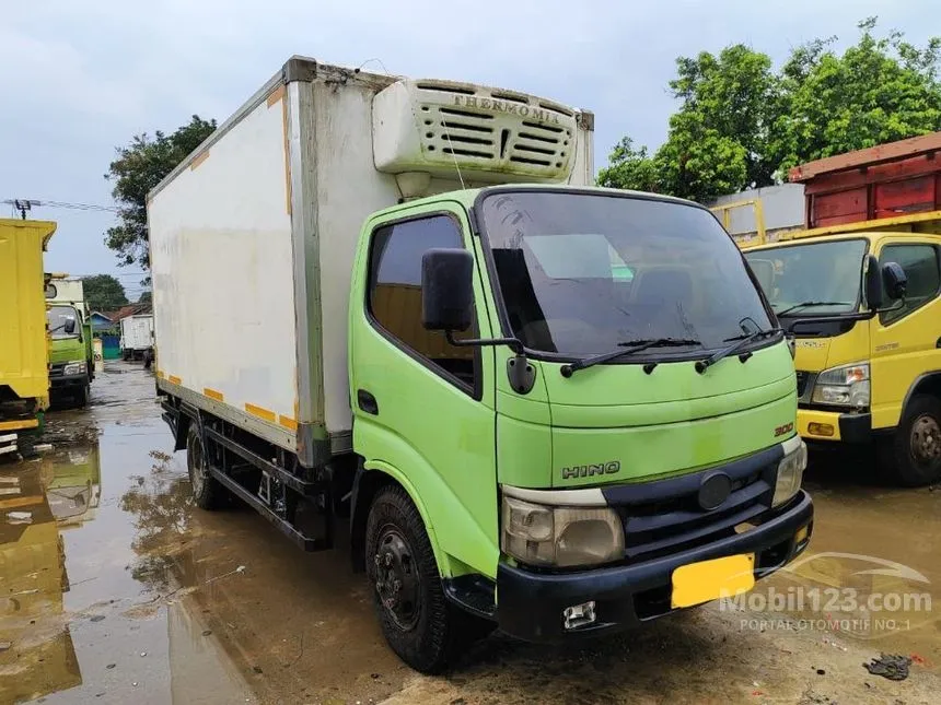 Jual Mobil Hino Dutro 2018 110 SD 4.0 di Jawa Barat Manual Lorry Hijau Rp 258.000.000