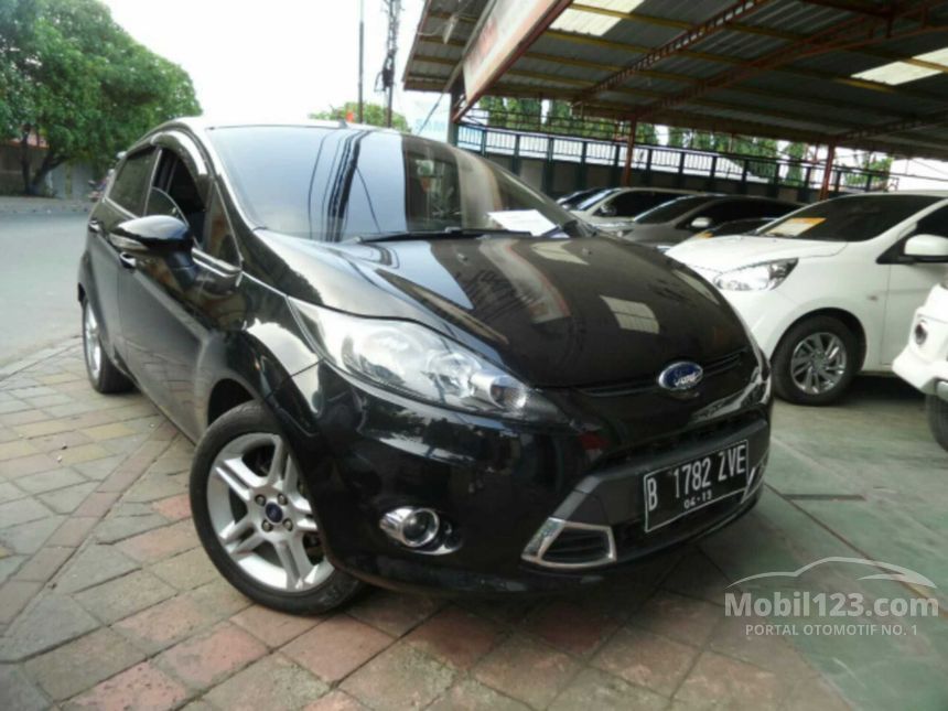 Jual Mobil  Ford Fiesta 2011 Sport  1 6 di Banten Automatic 