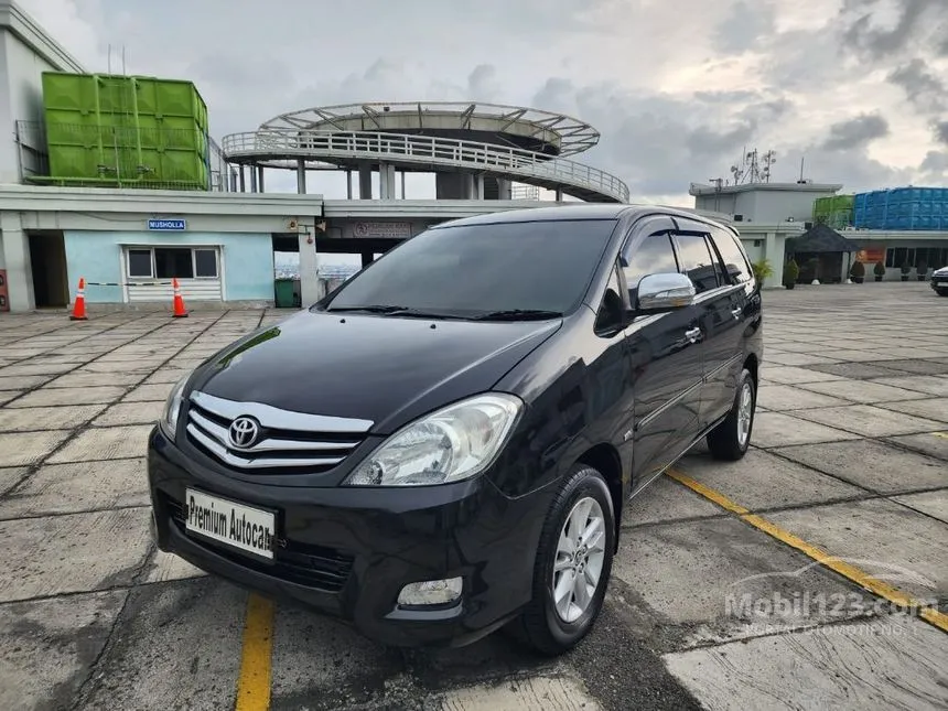 Jual Mobil Toyota Kijang Innova 2010 V Luxury 2.0 di DKI Jakarta Automatic MPV Hitam Rp 135.000.000