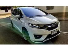 2016 Honda JAZZ 1.5 (ปี 14-22) V Hatchback