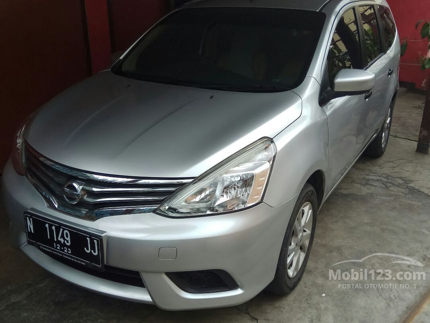 Jual Mobil Nissan Grand Livina 2017 SV 1.5 di Jawa Timur 