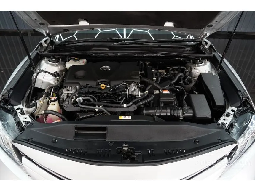 2018 Toyota CAMRY Hybrid Sedan
