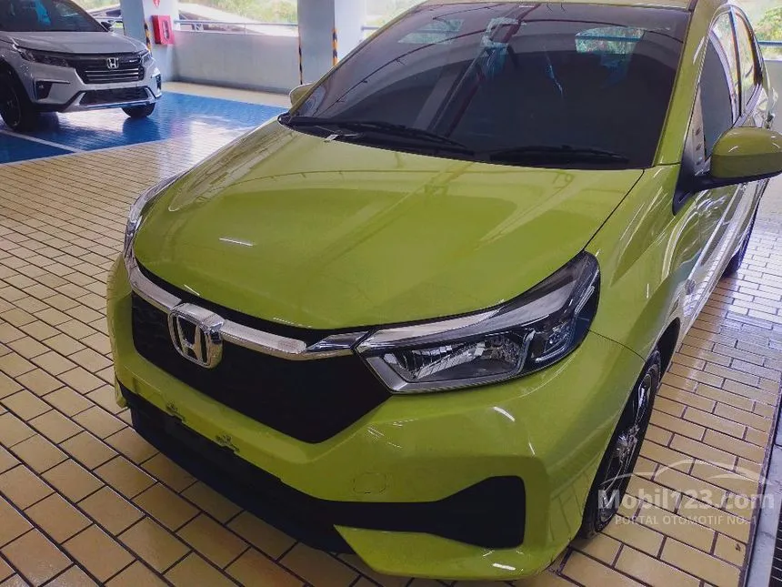 Jual Mobil Honda Brio 2025 Satya E 1.2 di Jawa Timur Automatic Hatchback Kuning Rp 180.000.000