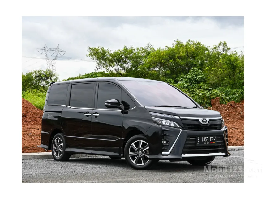Jual Mobil Toyota Voxy 2020 2.0 di DKI Jakarta Automatic Wagon Hitam Rp 333.000.000
