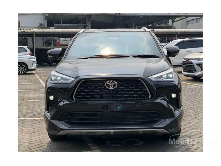 Jual Mobil Toyota Yaris Cross 2024 S GR Parts Aero Package HEV 1.5 di Jawa Timur Automatic Wagon Hitam Rp 424.950.000