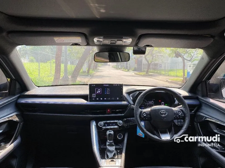 2023 Toyota Yaris Cross S HV SUV