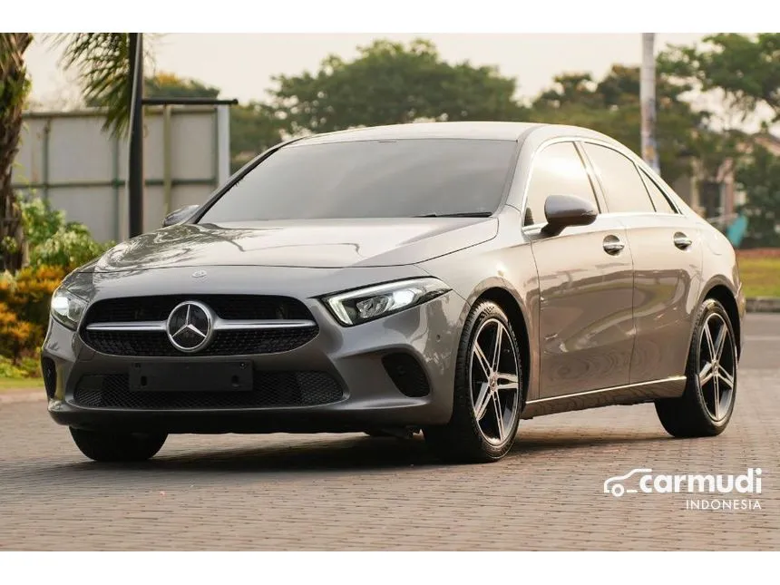 2022 Mercedes-Benz A200 progressive line Sedan