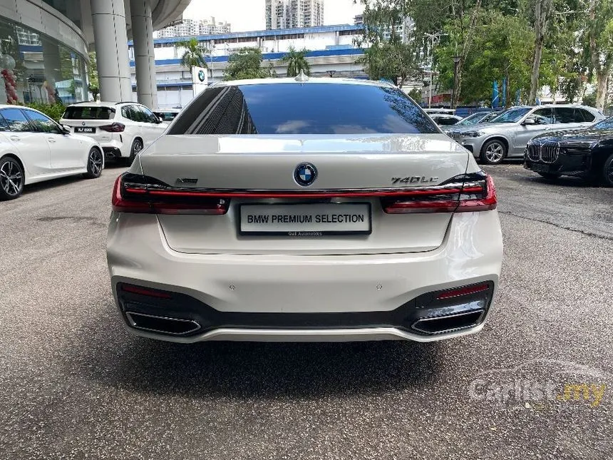 2022 BMW 740Le xDrive M Sport Sedan