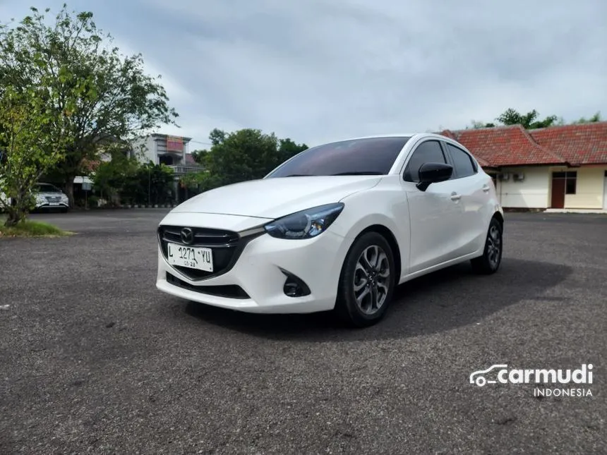 Jual Mobil Mazda 2 2017 GT 1.5 di Jawa Timur Automatic Hatchback Putih Rp 188.000.000