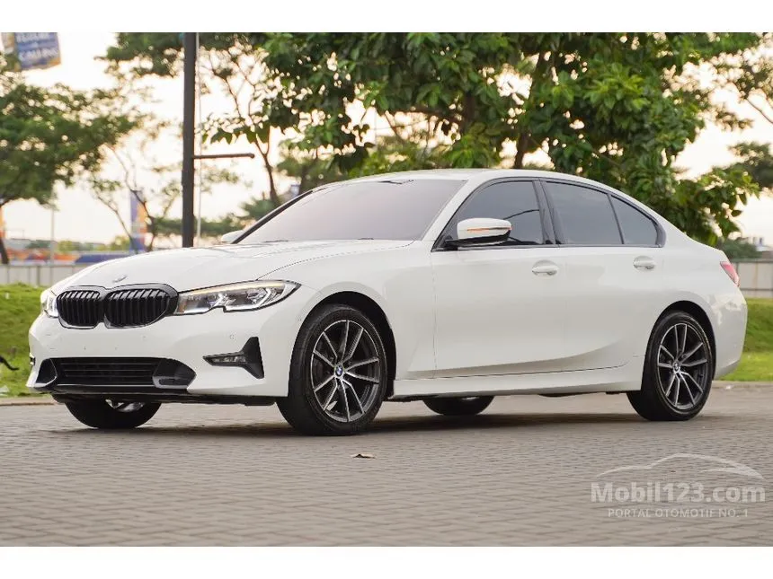 Jual Mobil BMW 320i 2020 Sport 2.0 di Banten Automatic Sedan Putih Rp 489.000.000