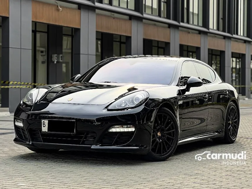 2013 Porsche Panamera Hatchback