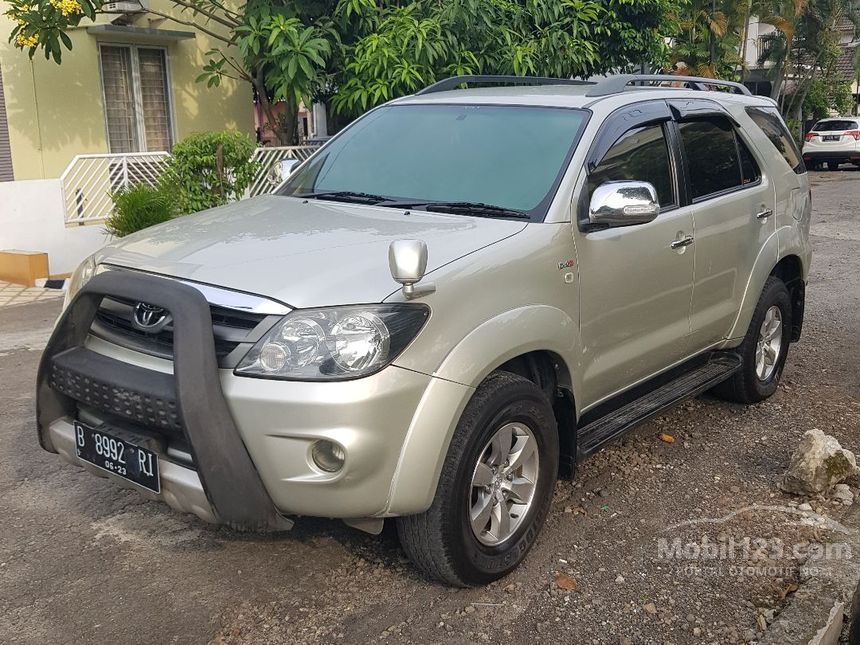 Jual Mobil  Toyota Fortuner  2008 G 2 5 di Jawa Barat Manual  