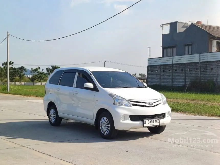Jual Mobil Toyota Avanza 2014 E 1.3 di Jawa Barat Manual MPV Putih Rp 109.000.000
