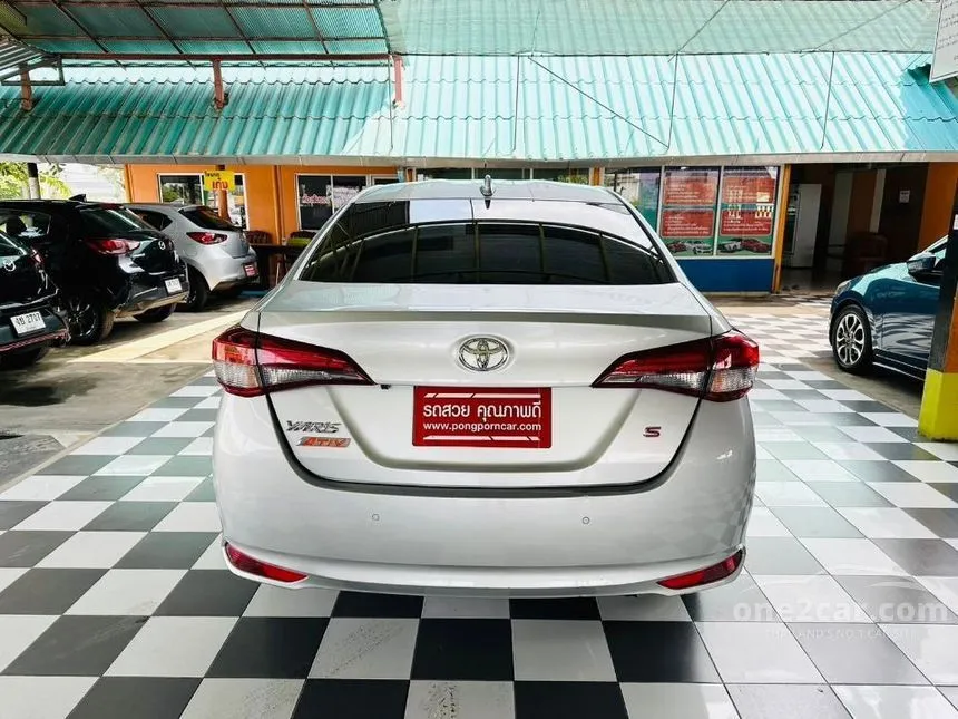 2017 Toyota Yaris Ativ S Sedan