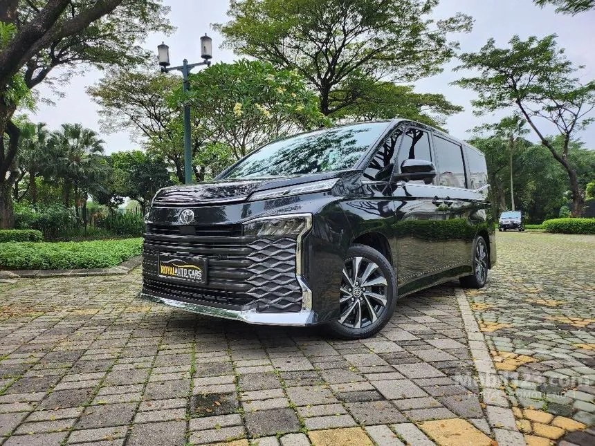 Jual Mobil Toyota Voxy 2022 2.0 di DKI Jakarta Automatic Van Wagon Hitam Rp 443.000.000