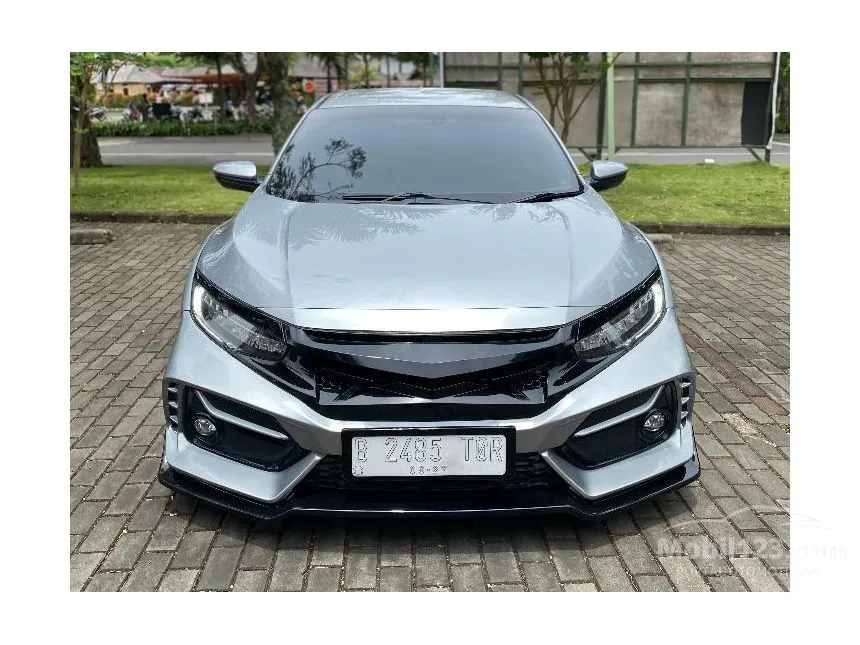 Jual Mobil Honda Civic 2017 E 1.5 di Jawa Barat Automatic Hatchback Abu