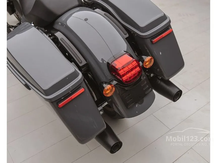 2022 Harley Davidson Street Glide ST Others