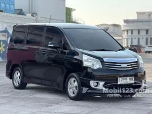 2013 Toyota NAV1 2.0 V MPV