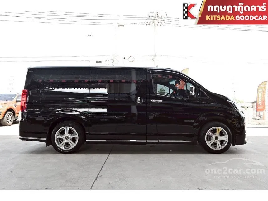 2020 Toyota Majesty Premium Van