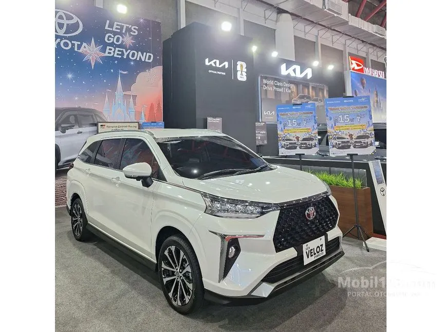 2026 Toyota Veloz V HEV MPV