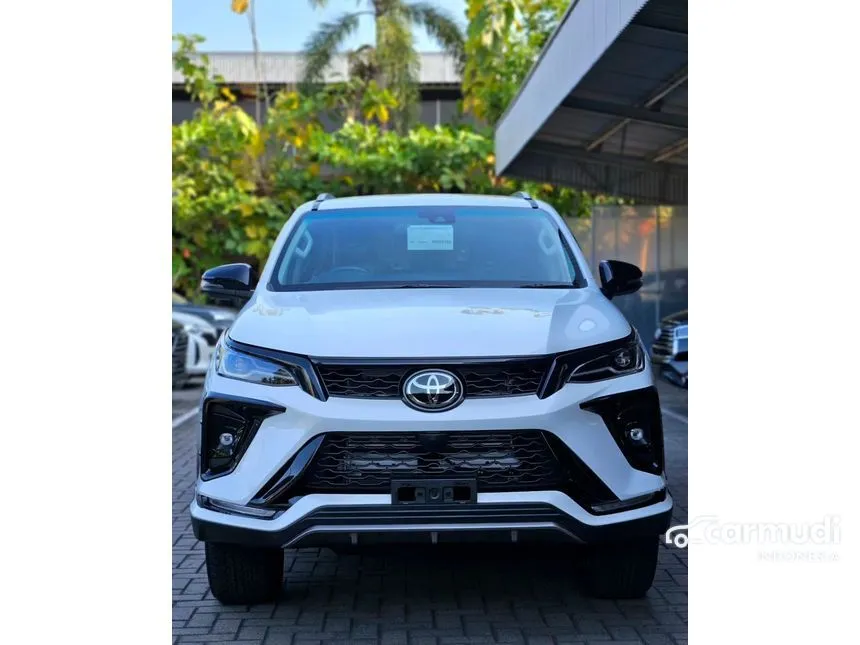 Jual Mobil Toyota Fortuner 2024 VRZ TSS 2.8 di Banten Automatic SUV Putih Rp 633.000.000