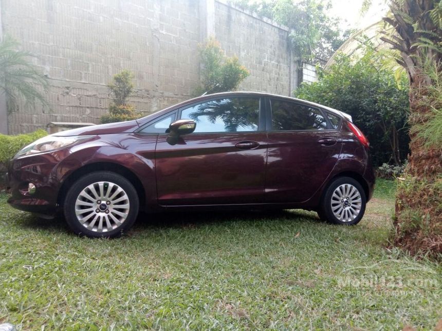 2011 Ford Fiesta Trend Hatchback