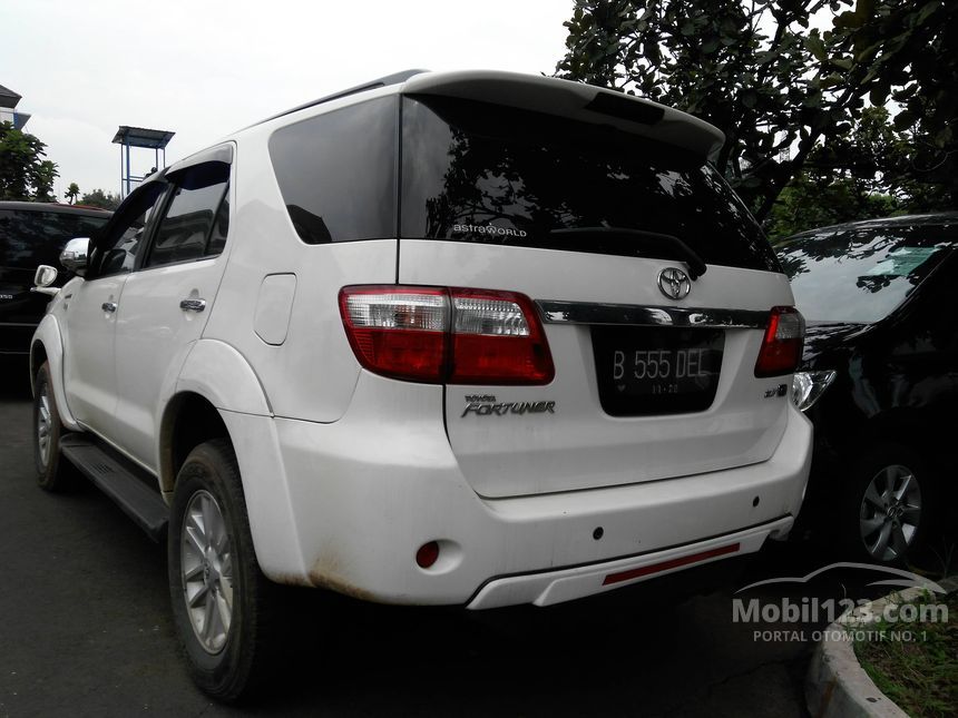 Jual Mobil  Toyota  Fortuner  2010 G Luxury 2 7 di DKI 