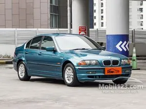 2000 BMW 323i 2.5 Sedan
