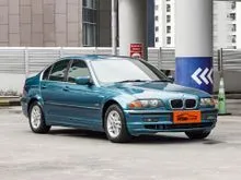 2000 BMW 323i 2.5 Sedan