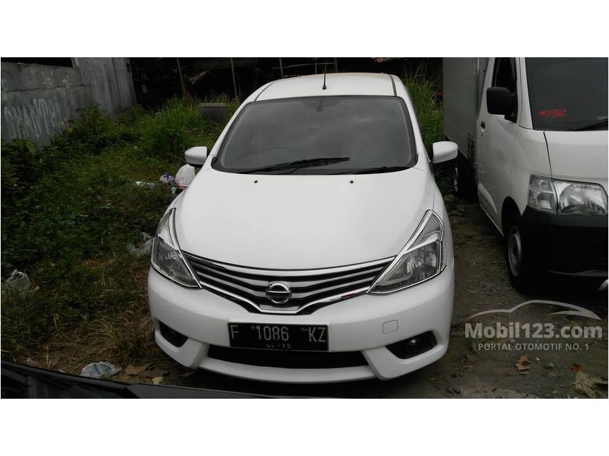 Jual Mobil  Nissan  Grand  Livina  2014 XV 1 5 di Jawa  Barat  
