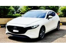 2020 Mazda 3 2.0 SKYACTIV-G Hatchback putih km 24 ribuan sunroof cash kredit proses bisa dibantu