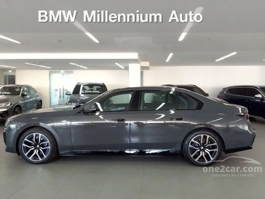 2023 BMW 750e xDrive M Sport Sedan