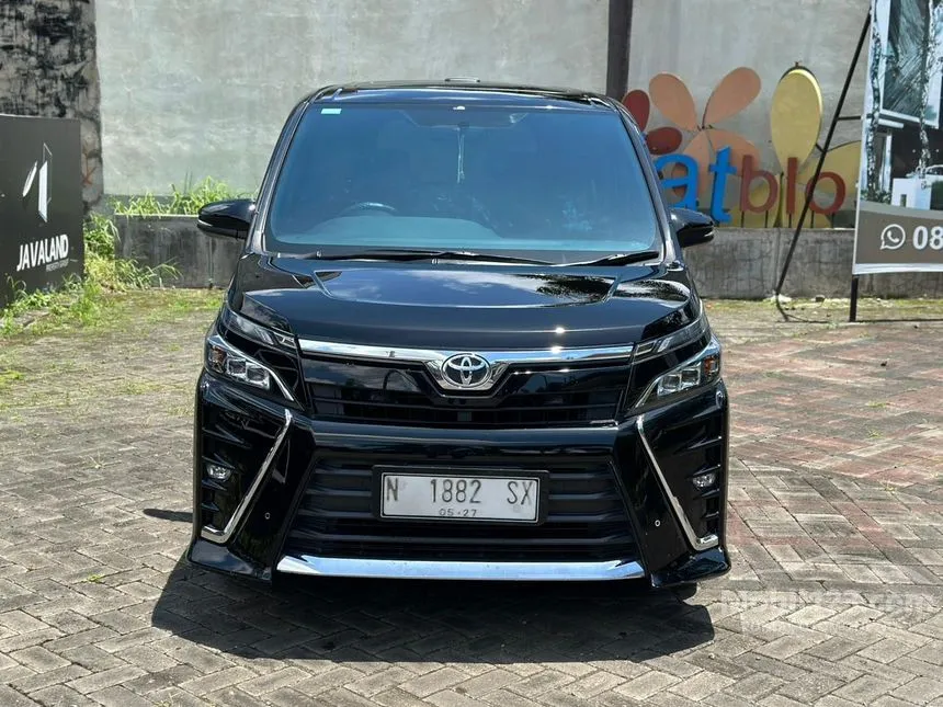 Jual Mobil Toyota Voxy 2019 2.0 di Jawa Timur Automatic Wagon Hitam Rp 378.000.000