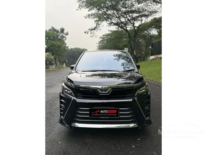 Jual Mobil Toyota Voxy 2019 2.0 di Banten Automatic Wagon Hitam Rp 350.000.000