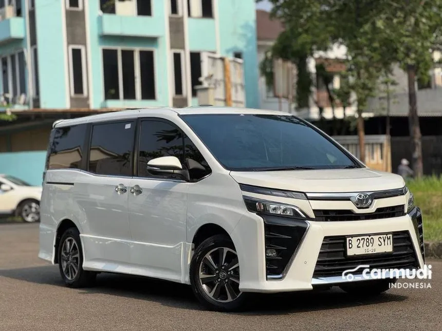 2018 Toyota Voxy MPV