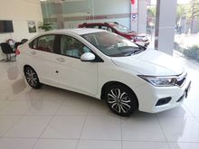 Medium Sedan HONDA City E CVT 2018