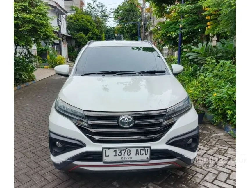 Jual Mobil Toyota Rush 2018 TRD Sportivo 1.5 di Jawa Timur Automatic SUV Putih Rp 195.000.000