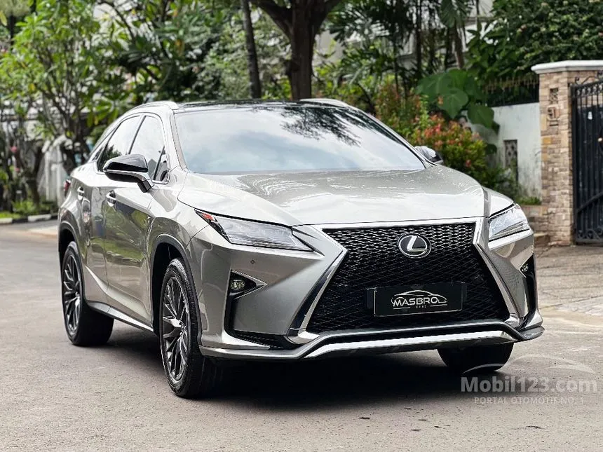 Jual Mobil Lexus RX 200t 2017 F Sport 2.0 di DKI Jakarta Automatic SUV Silver Rp 591.000.000