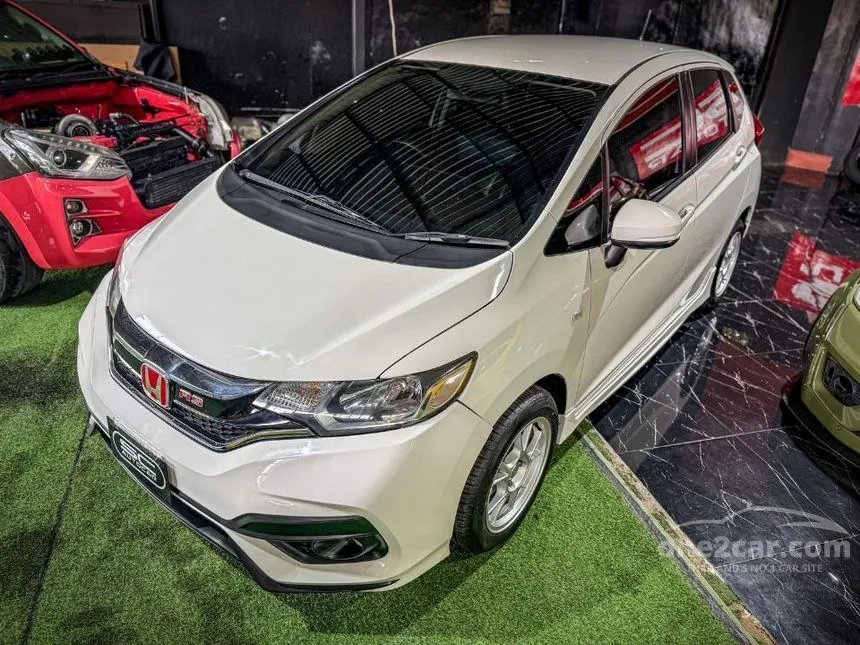2021 Honda JAZZ V Hatchback