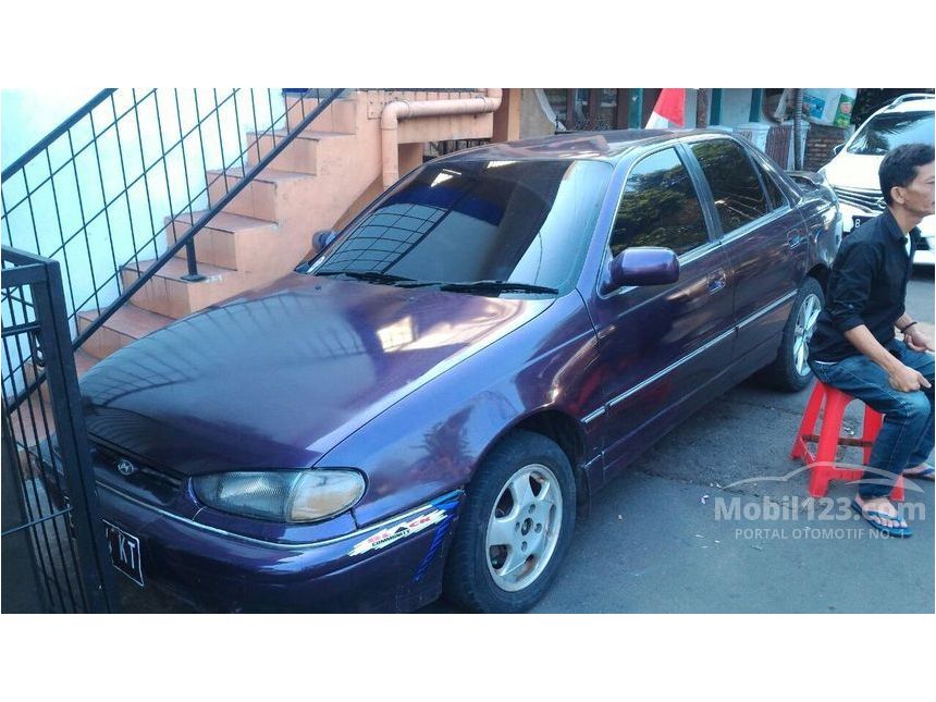 Jual Mobil Hyundai Elantra 1995 1.6 Automatic 1.6 di DKI 